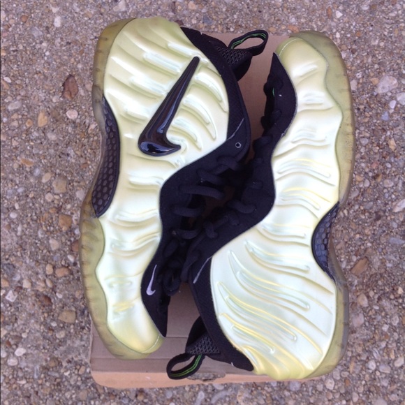 Nike Foamposite Pro "Electric Green" - Picture 3 of 5